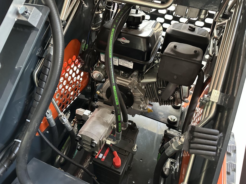 Mini chargeur / Valet de ferme RAPTOR 600.C