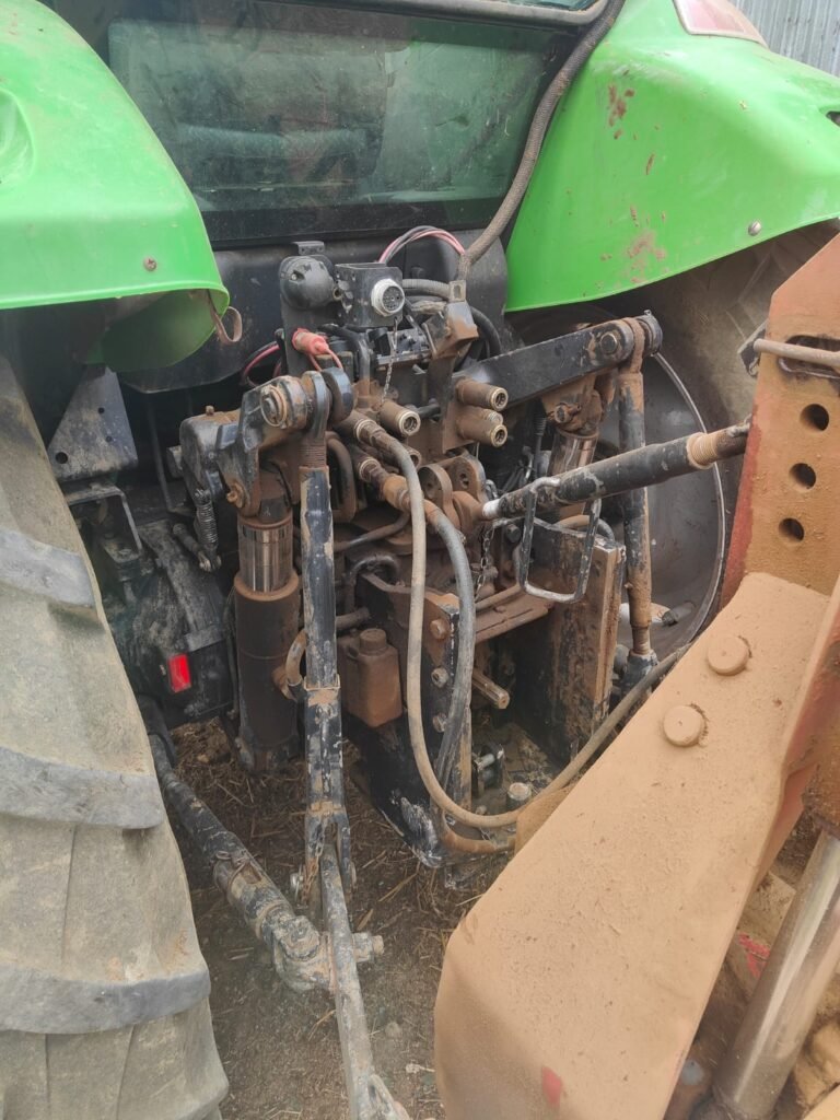 TRACTEUR AGRICOLE Deutz-Fahr AGROTRON K90 Année 2006