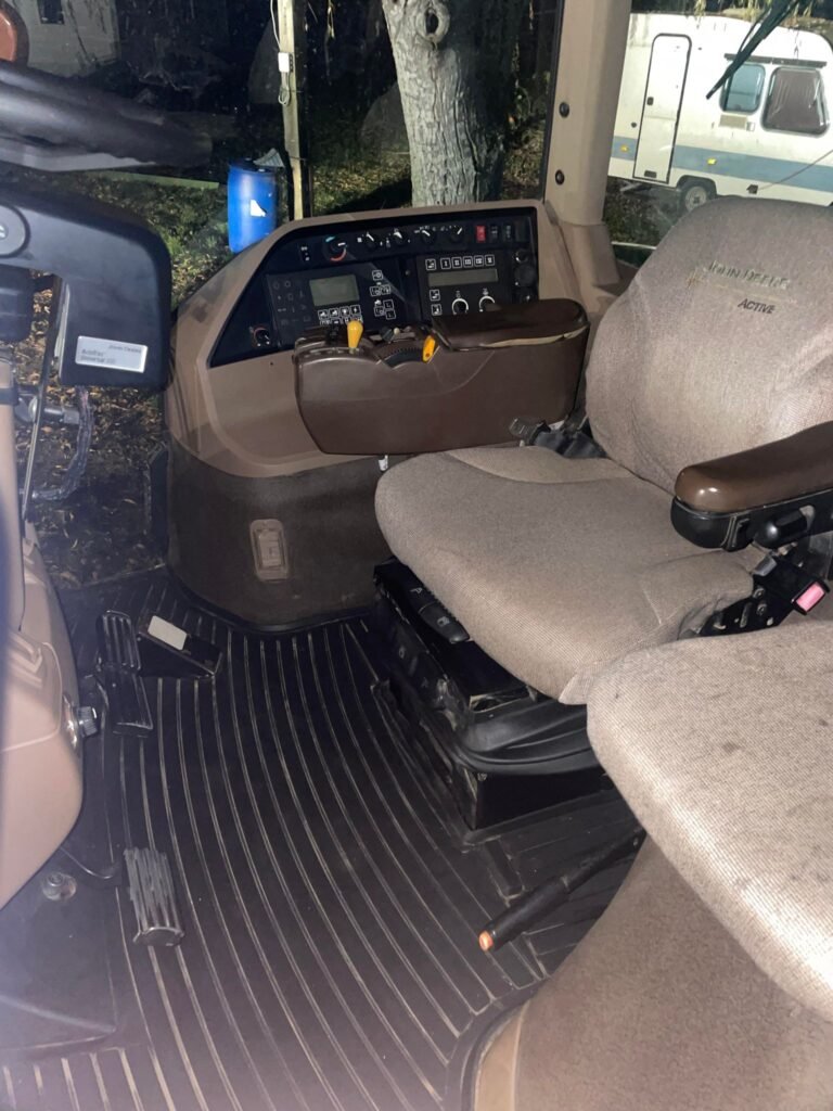 TRACTEUR AGRICOLE JOHN DEERE 8320 ANNEE 2004