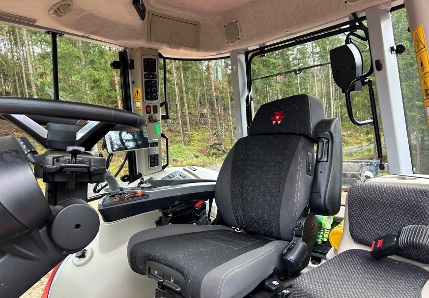 Tracteur Massey Ferguson Modèle: 5S.145