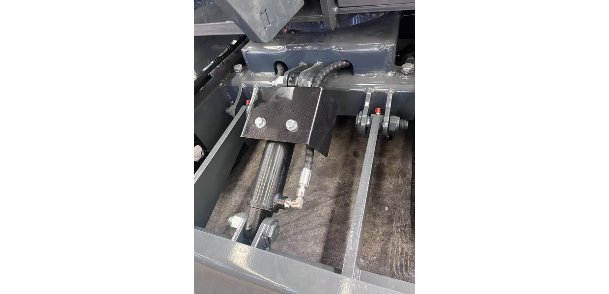 Mini-pelle 1 tonne moteur Koop 7 kW 1 cylindre MW Tools