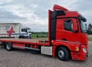 Mercedes 1843 – Plateforme avec verrouillage par rotation