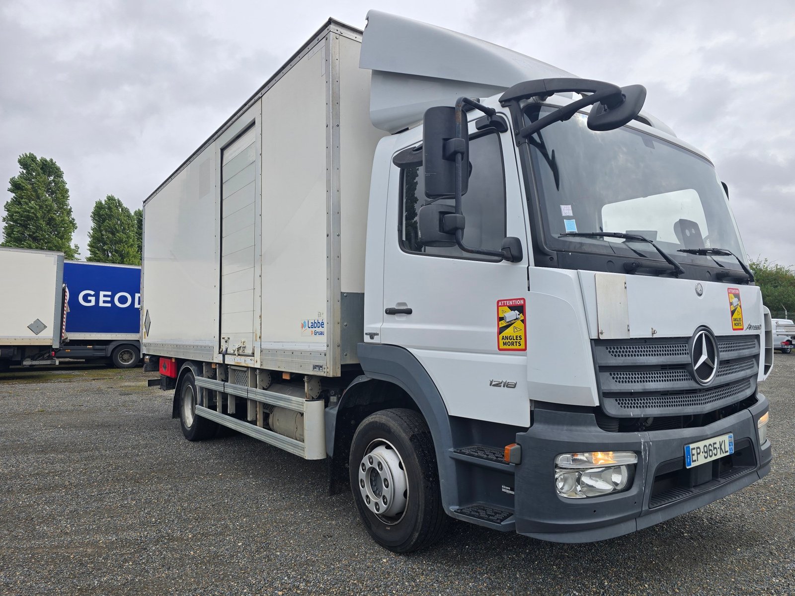Mercedes Atego 1218 – Boîte – ADR