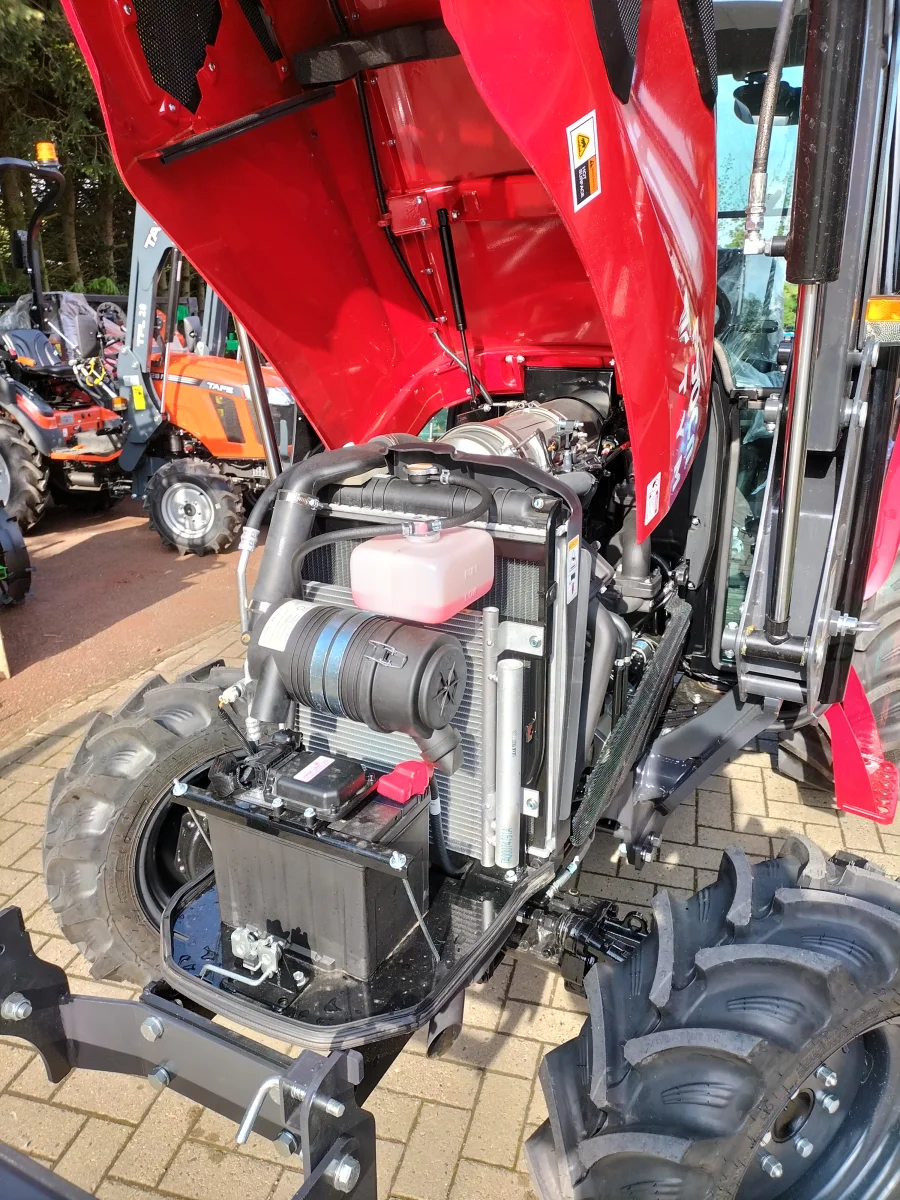 TYM (anciennement Branson) 6225 C avec chargeur frontal