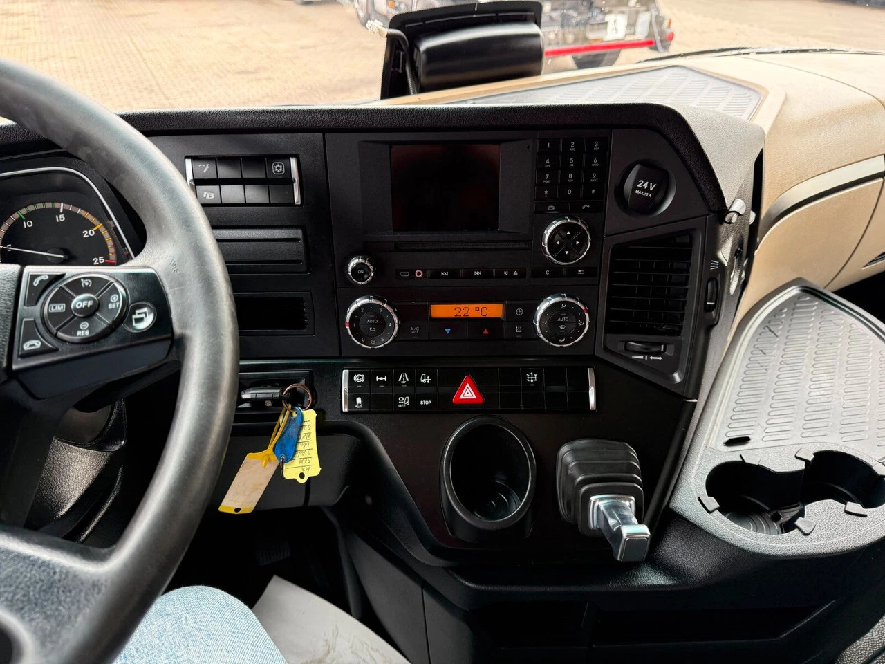 Mercedes-Benz Actros 1845