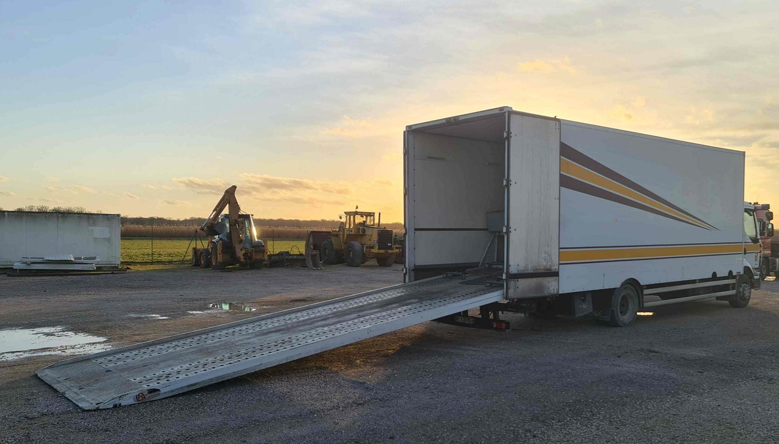 Renault Midlum 240 – Porte-voitures