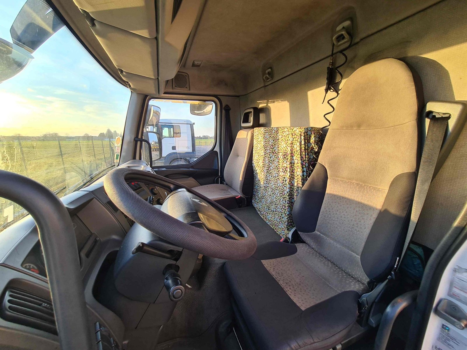 Renault Midlum 240 – Porte-voitures