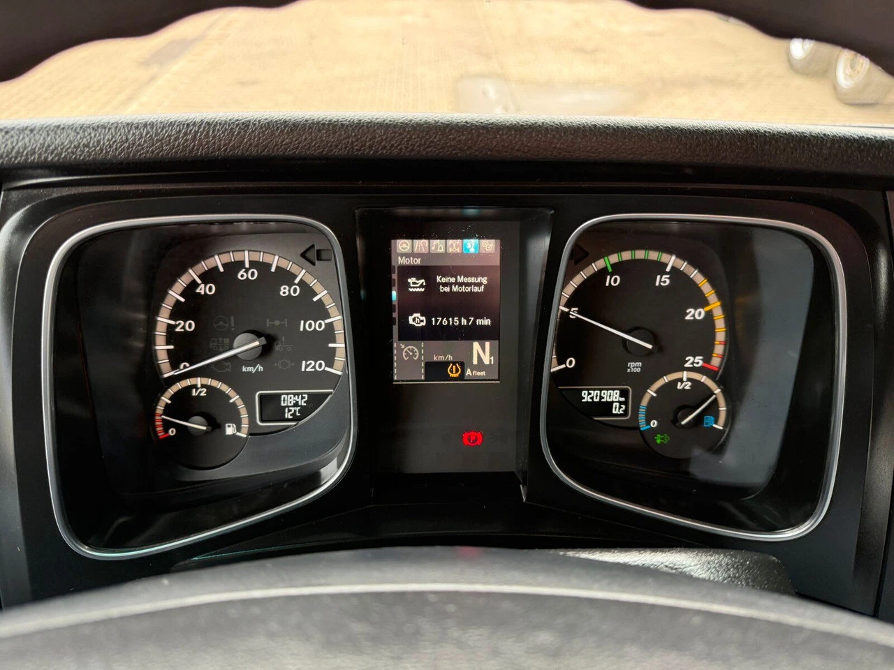 Mercedes-Benz Actros 1845