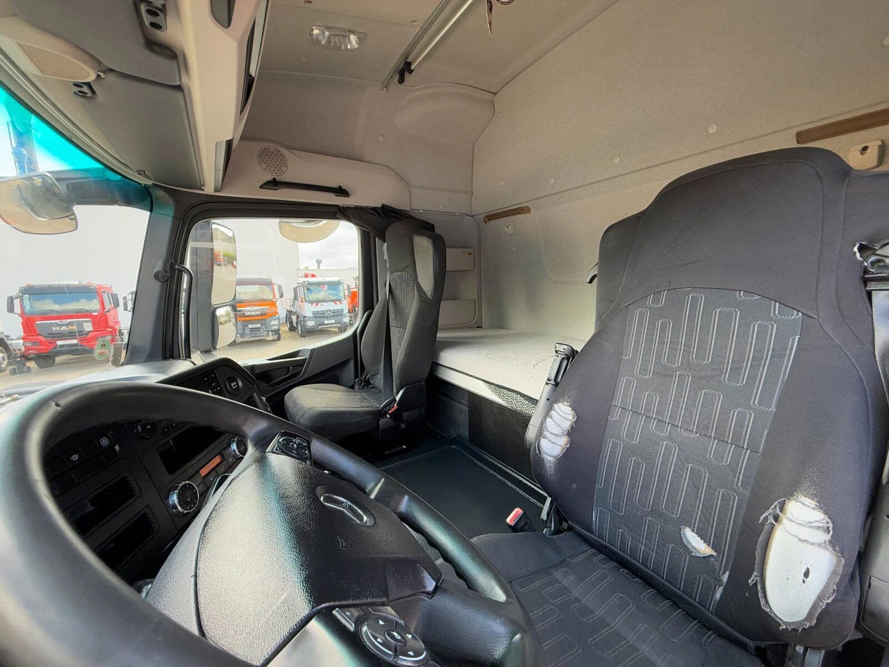 Mercedes-Benz Arocs 1843